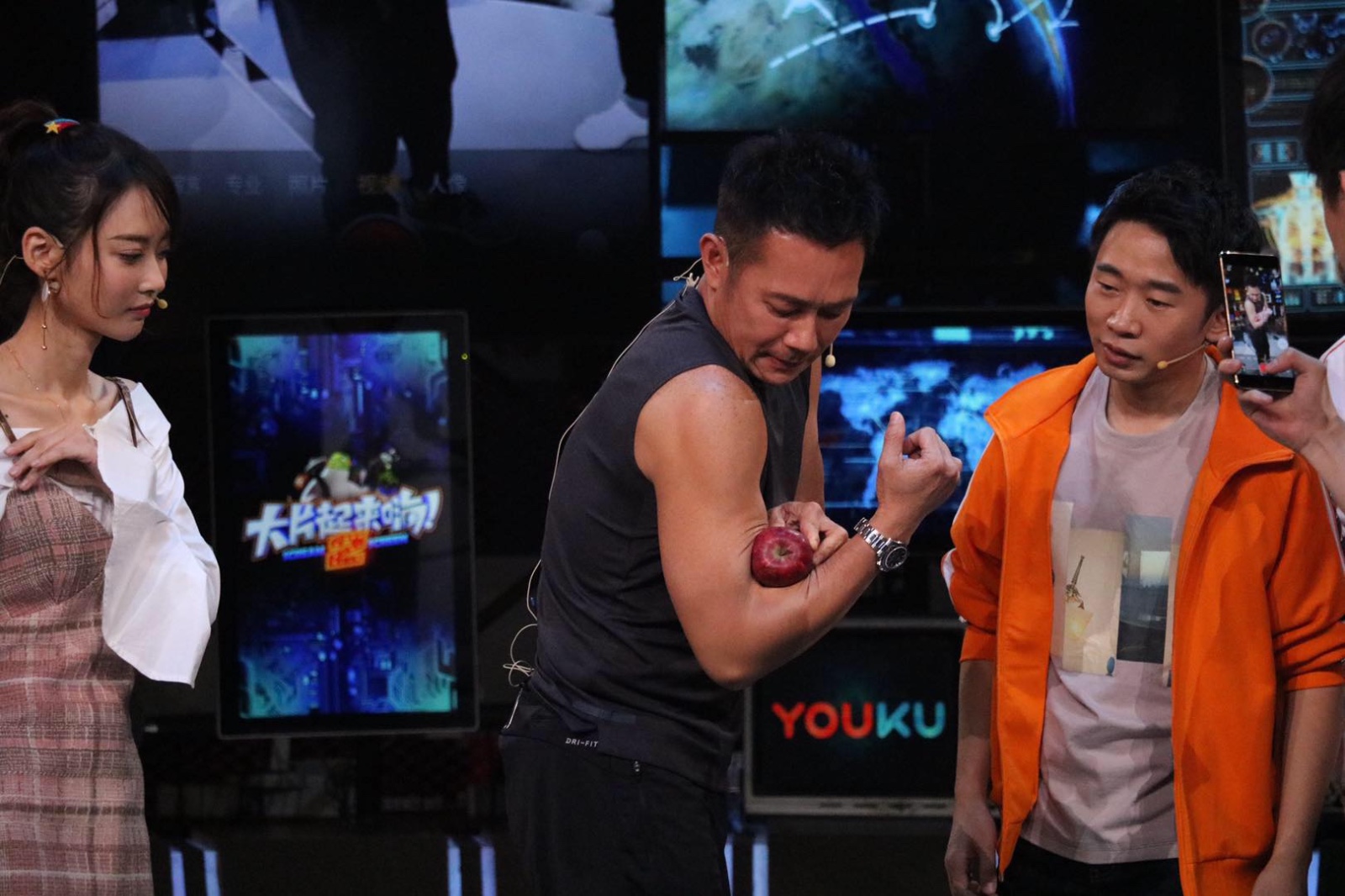 张兆辉《飞虎之潜行极战》即将开播,身材有型肌肉夹碎苹果