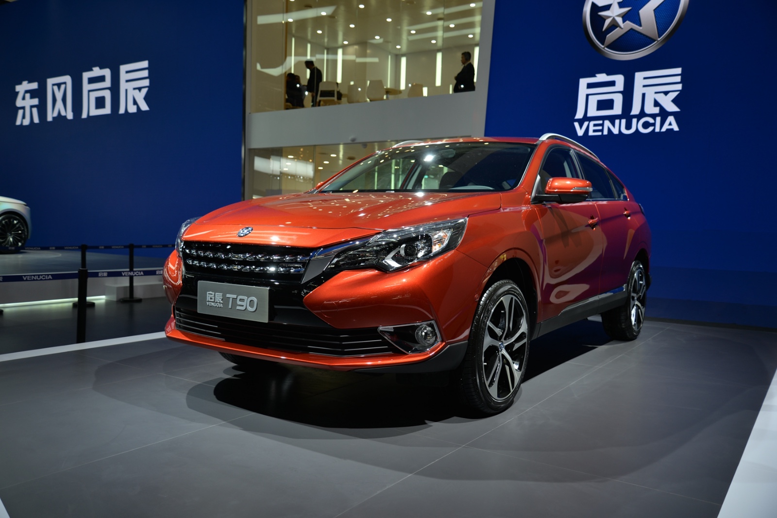 东风启辰t90外观赏析 "风雕美学"凸显时尚