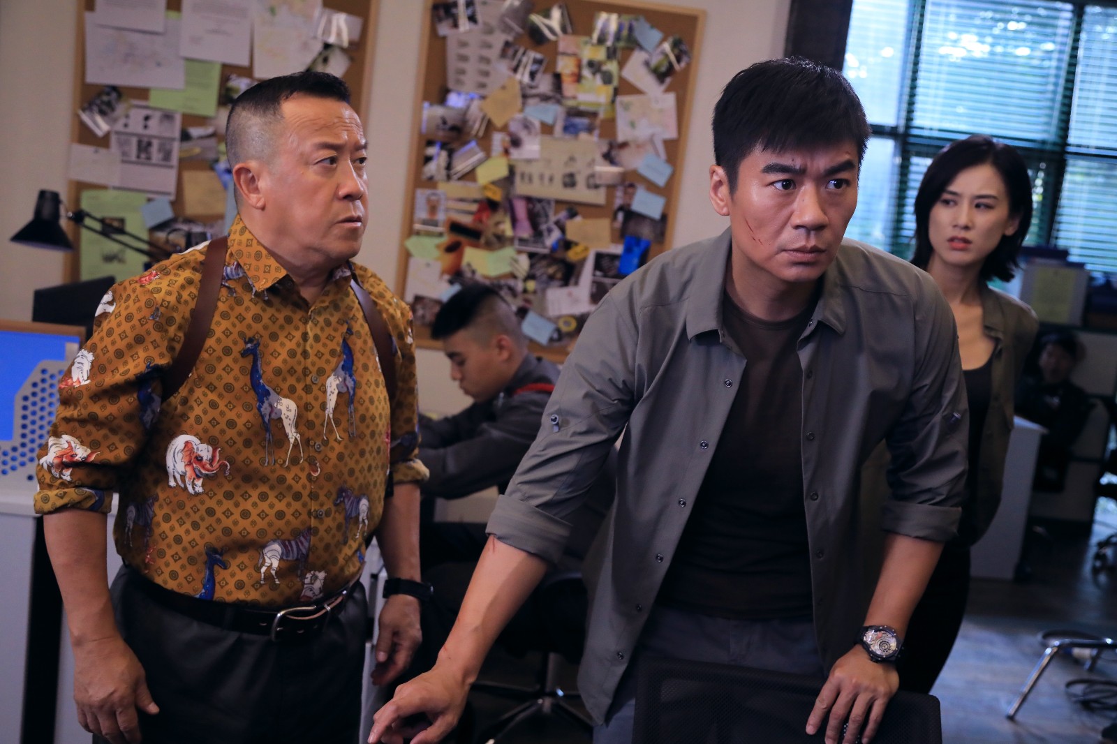 《狐踪谍影》顺利杀青 徐佳:"硬汉牌"淤青了解一下