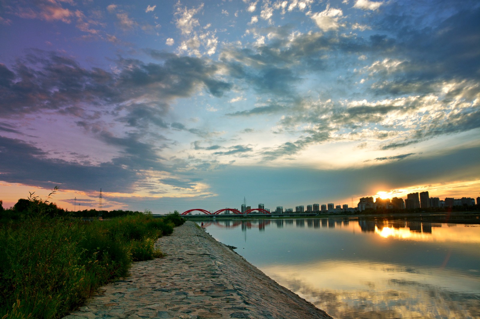 愿你心中有情眼中有景傍晚的辽河公园画一样安静唯美