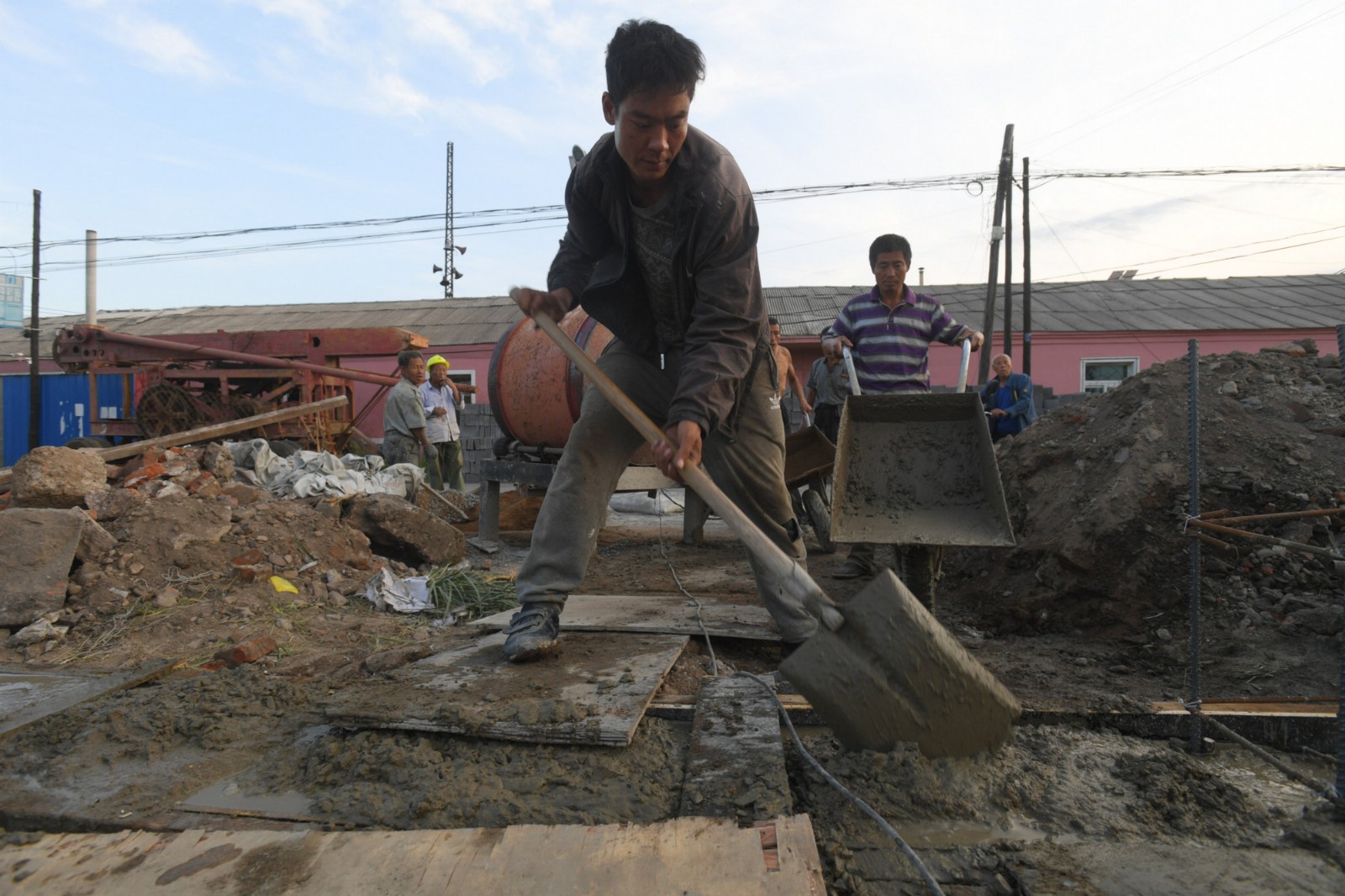 90后打工仔今成包工头年赚30万,曾被师傅赶出工地