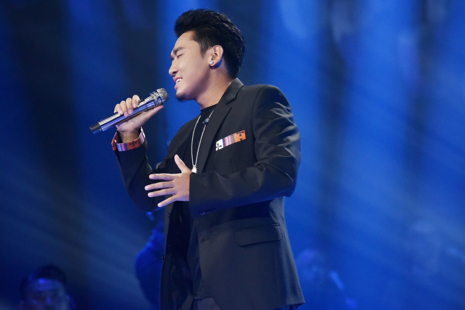 歌手扎西平措现身四川卫视《藏歌会》 面对音乐热爱之心永不熄