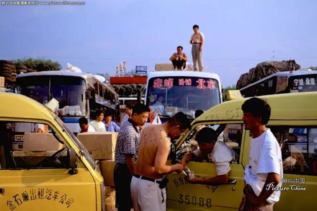 和夏洛一起回到那个1997年的大北京