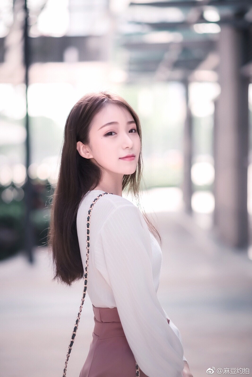 美女麻豆约拍接小清新情绪中国风元素等等任何风格的拍摄