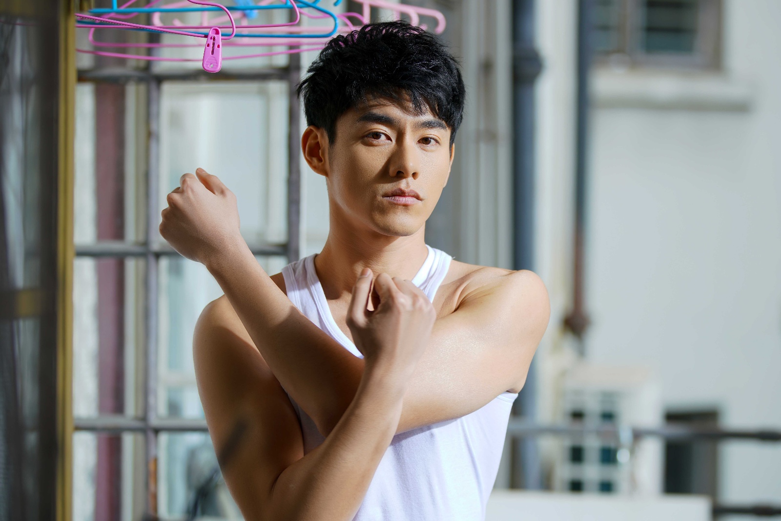 李程彬新剧惊喜上线 开启"狼狗"式撩妹之旅