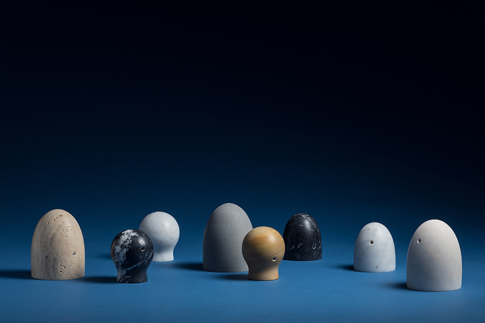 戏剧性的抽象花瓶米兰设计师 sara ricciardi利用生活之美及其天然