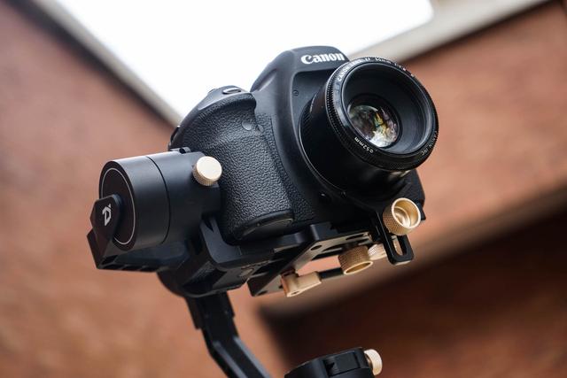 拍视频担心画质单反稳定器来了智云三轴稳定器craneplus体验