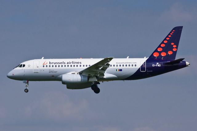 据报道,伊朗此前宣布购买200架客机,包括100架空客飞机,80架波音飞机