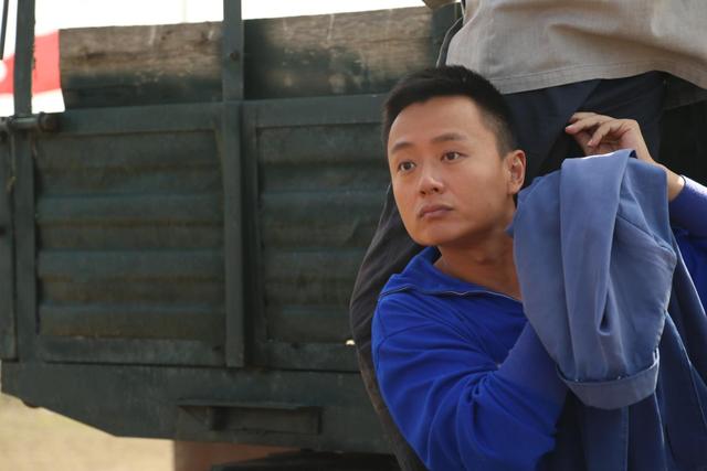 电影集团承制,楼健执导,杨真鉴担任艺术总监及编剧指导的当代史诗电视