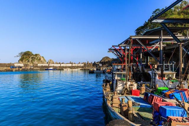 比三亚人少，比青岛海鲜多！这个明星都常来的海岛，景美消费低！