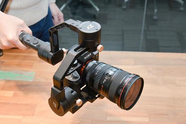 pov模式加持,智云云鹤plus堪称街拍利器