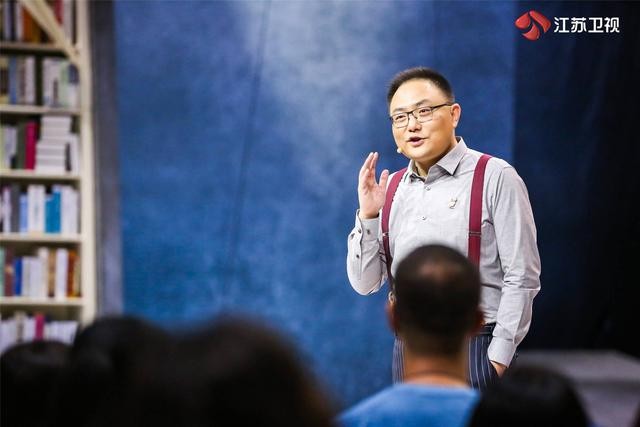 逻辑思维CEO罗振宇,新建了一个震撼PPT界的标杆级示范!