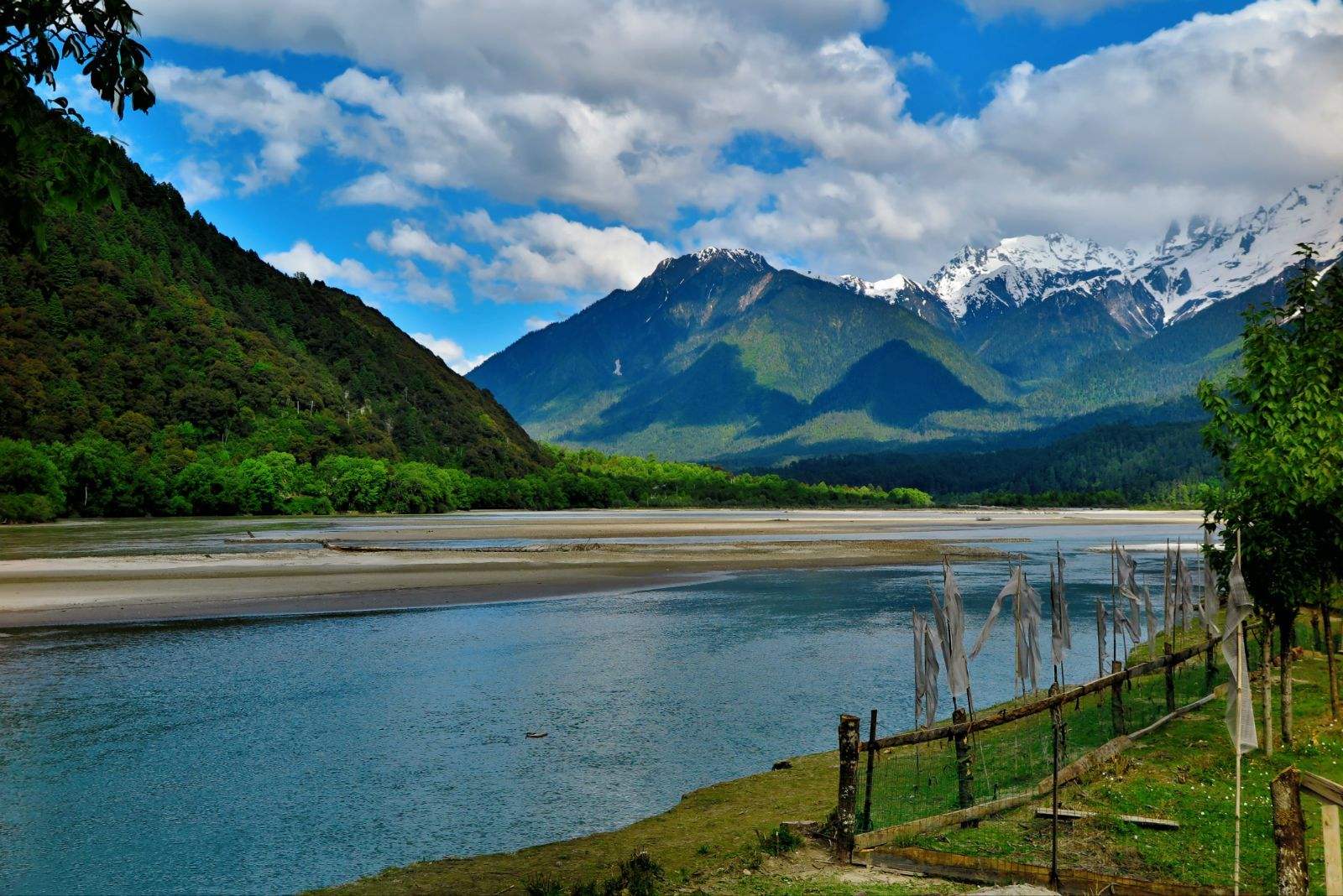 可以在拉萨租车走川藏线到成都吗是否有异地还车费