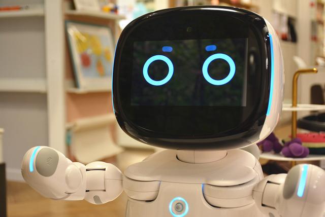 小米推出最强智能机器人主打情感交互还能为你跳舞