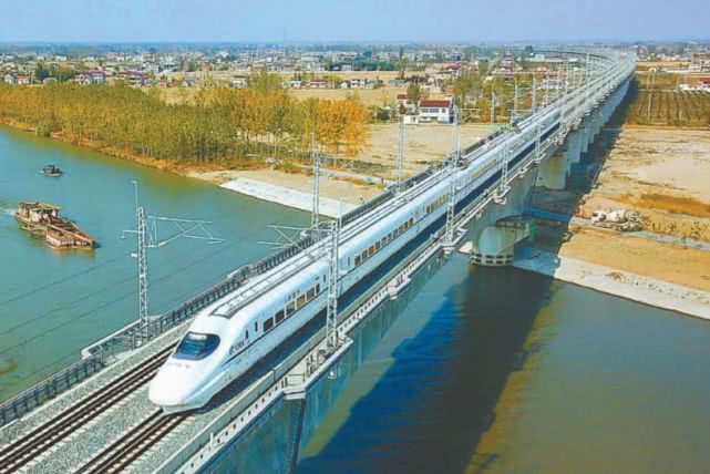 连盐铁路通过初步验收 盐城站新增4对列车班次公布