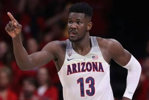 夏季联赛:状元艾顿首秀,遭遇严防死守,22分钟时间10分8板1帽