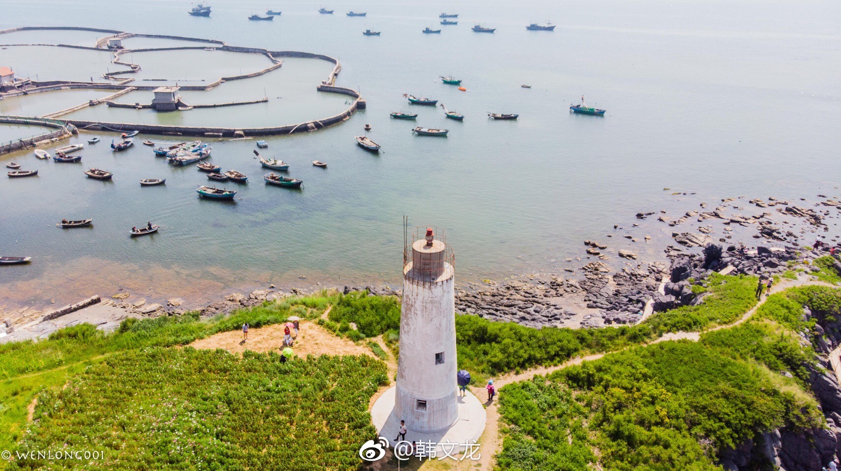 桑岛龙口的一座原生态小岛上岛时工作人员还是渔民一样