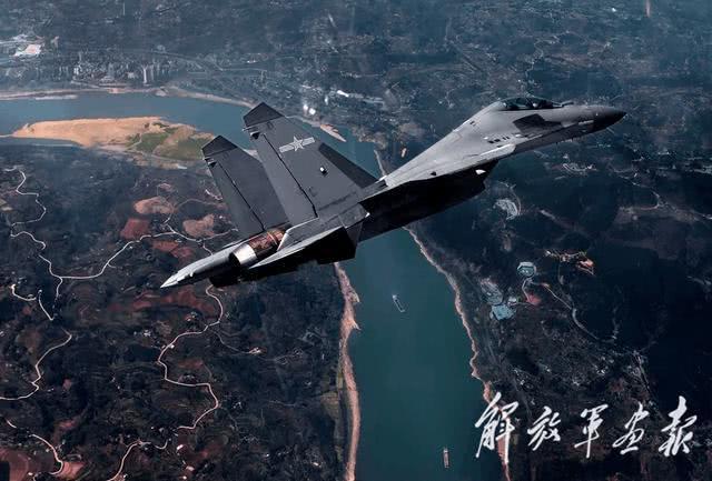 一个旅的歼16战斗机部署西南,对空对地攻击力超强,震慑宵小!