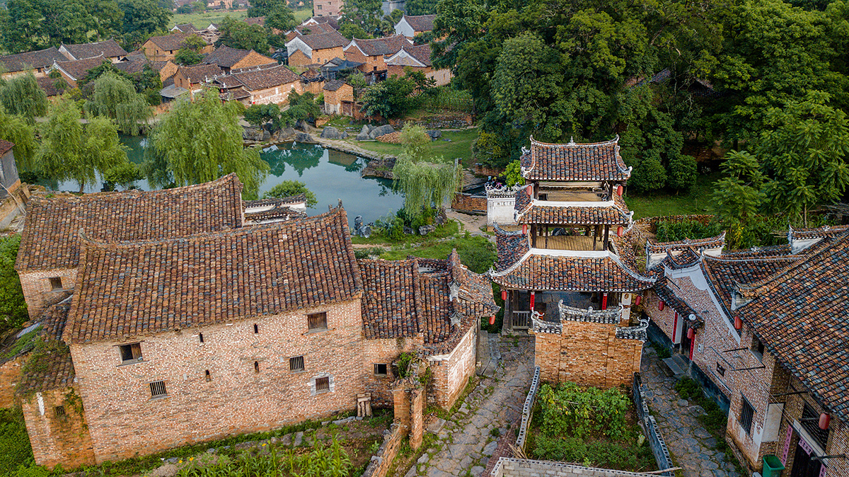 一座你不熟的瑶寨:神秘的勾蓝民瑶堡寨