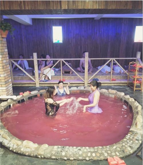 东营70家旅游同业到白云御泉踩线圆满成功