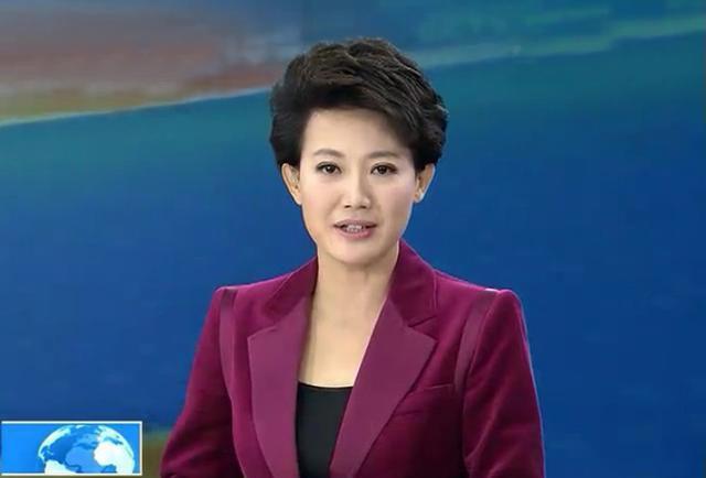 中国最真实的女主持人拒绝浓妆艳抹如今45岁至今单身