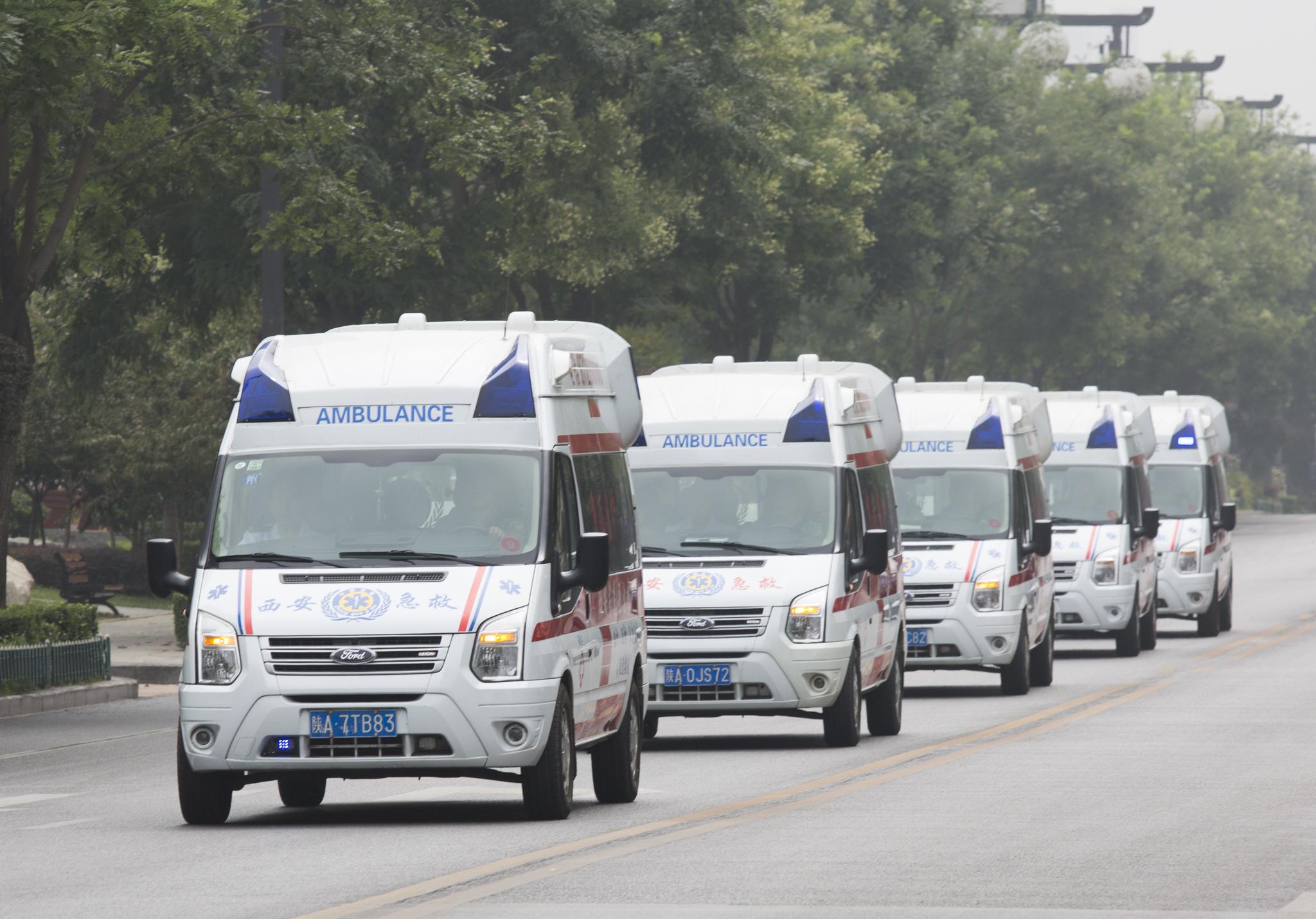 西安救护车全国转运病人,品质服务,安全有保障!