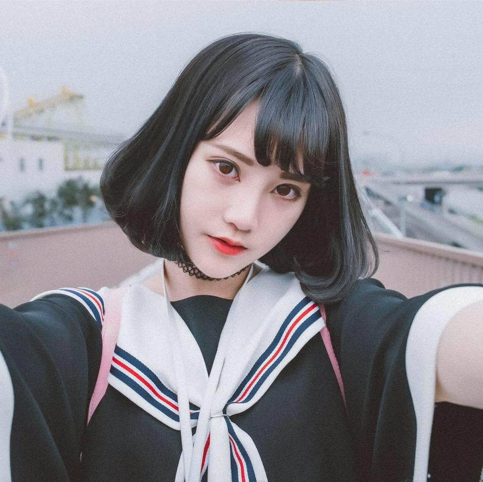 网络红人美女李优Uriko冷艳写真