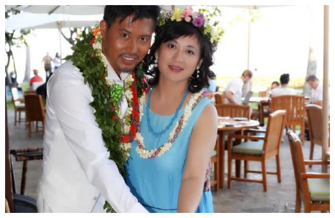 30岁嫁大三岁好男人不离不弃,而她胖的认不出|夏菁|佟瑞欣|夏钦_新浪