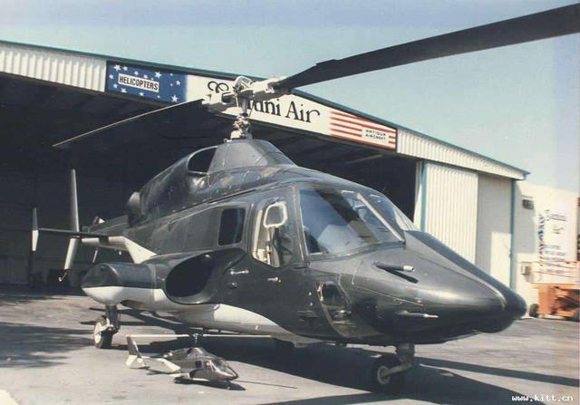贝尔222飞狼直升机图片