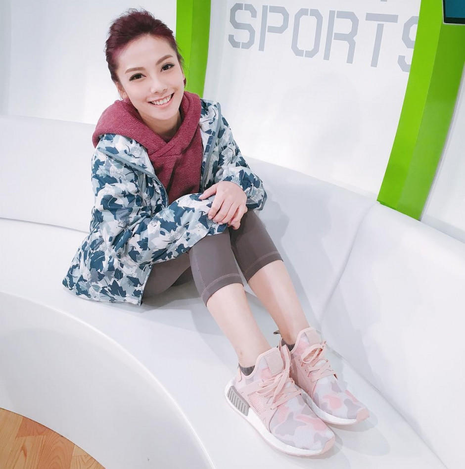 香港美女邓伊玲写真照