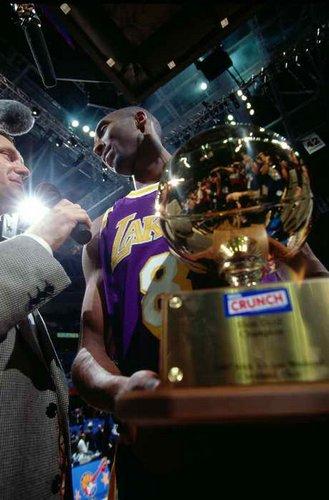 组图科比97年扣篮大赛夺冠精彩瞬间致敬人类电影精华完美一扣