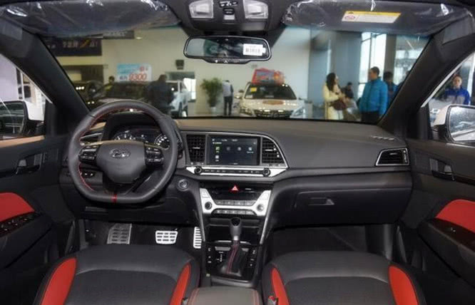 买朗逸的车主要后悔了!这款车子的自动挡也只