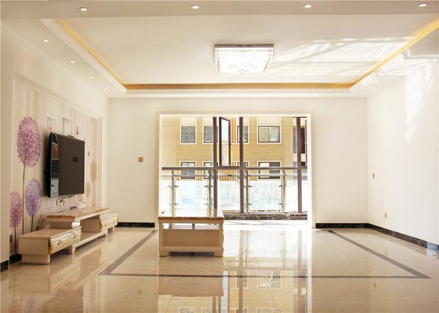 122㎡新房装修,将客厅这样设计,孩子可以在里面玩轮滑了