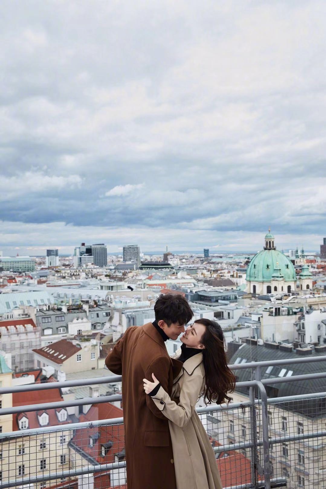 罗晋唐嫣公布结婚喜讯,晋嫣体走红