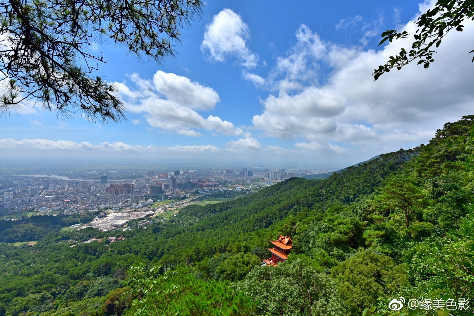 桂平西山是我国著名的七大西山之一又称思灵山