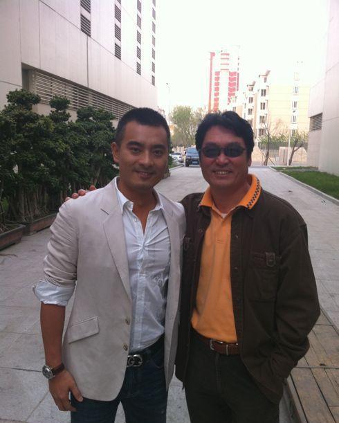 三版武松谁是偶像丁海峰和陈龙争相与祝延平合影看看谁最帅