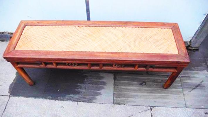 被误解的"春凳"是过去卧室的必备家具,用处比普通凳子多多了