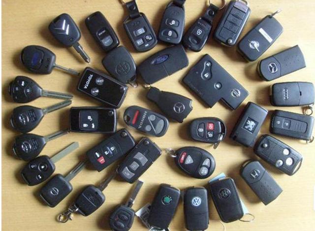 车钥匙丢了重新配一套要1000块,但记住这串数字,100就能搞定