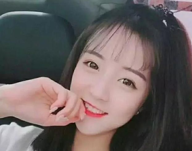 抖音红人"莉3万"裸身照被曝光,网友:尺度比"黑森林"还要大