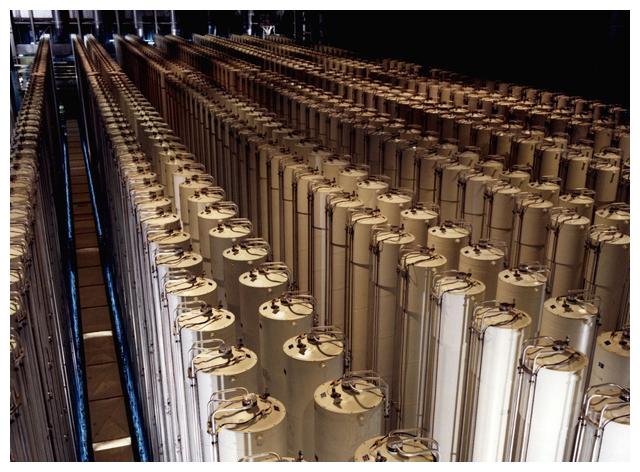 动真格了!俄向伊朗交付大批浓缩铀,美:这是和整个西方为敌