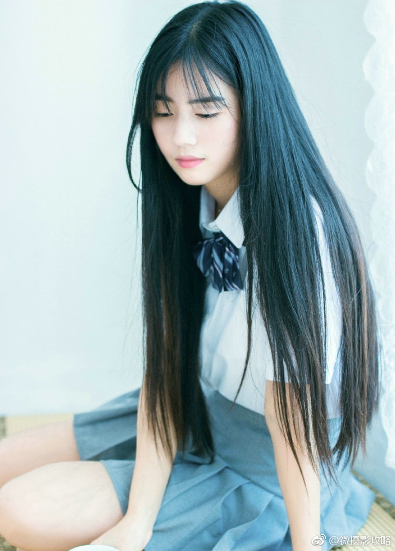 私房长发饮料氧气校服少女清新养眼写真集