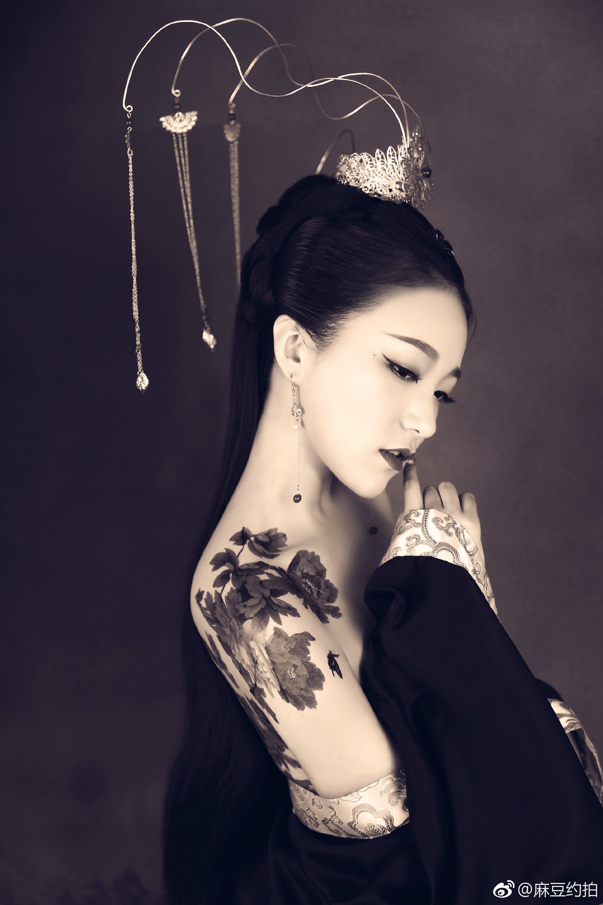 美女麻豆约拍接小清新情绪中国风元素等等任何风格的拍摄