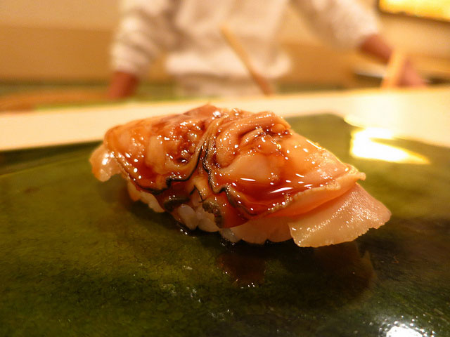 小野二郎的寿司是无法被人复制的,因为我们缺少职人的技艺精神!