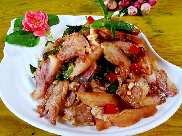姥姥做了一道菜,晚辈嫌她懒,她却说大家"傻"|姥姥|猪头肉|凉拌_新浪
