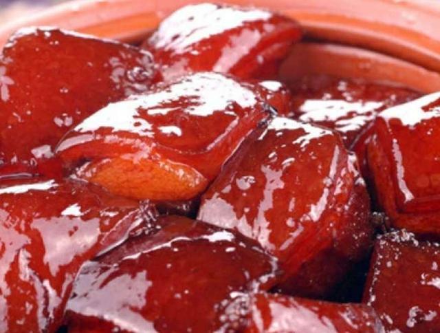 肥而不腻肉类中最常见的一种做法深受人们喜爱的美食红烧肉