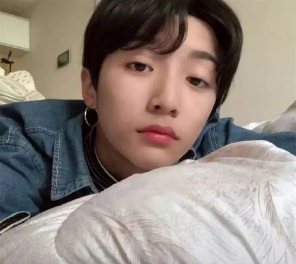 00后网红成最红女装大佬,16岁就整残?发长文道歉跪求原谅?