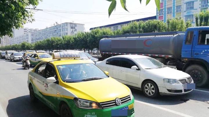 松原市出租车 已全部安装候时功能 乘客,司机各有话说