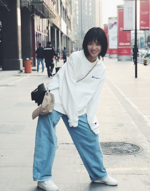 都是短粗腿,谭松韵杨紫被赞可爱,沈月却被黑出翔,网友:安静