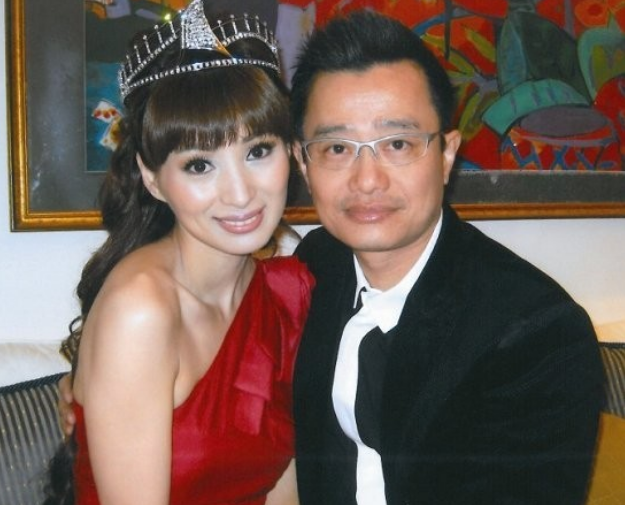 有20岁的年龄差,两人也是到了谈结婚的地步,并且已经拍好了婚纱的照片