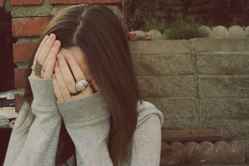 她打工供男友读到研究生,二十九岁准备结婚时,一条短信让她慌了